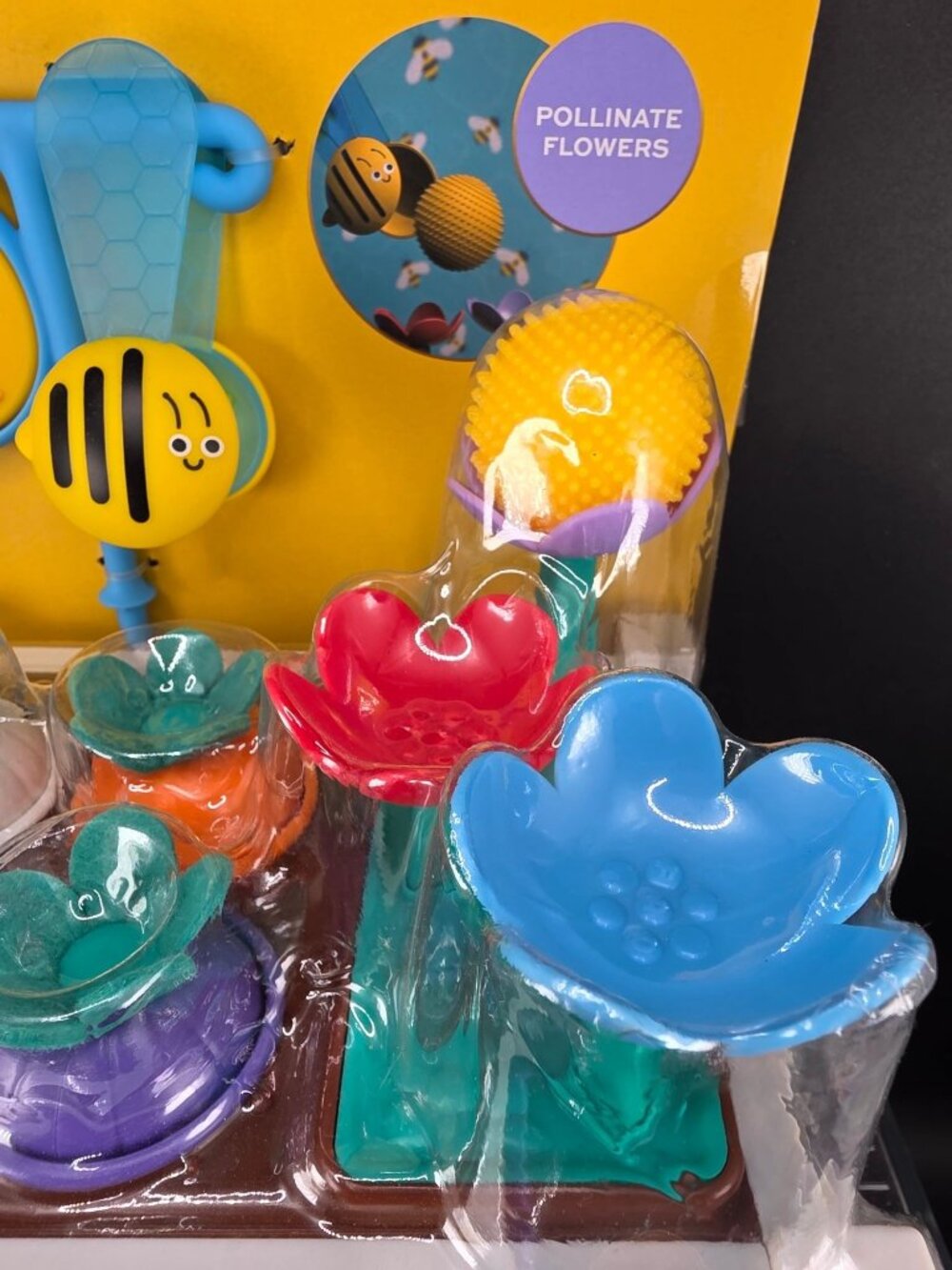 FAO Schwarz Bumble Bee Garden Sort & Match Set 18 Piece Educational Toy Ages 18M - Picture 4 of 11